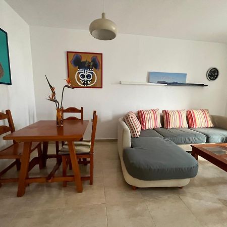 Playa Chica Apt With Terrace 100 M From The Sea Пуэрто дель Кармен Экстерьер фото