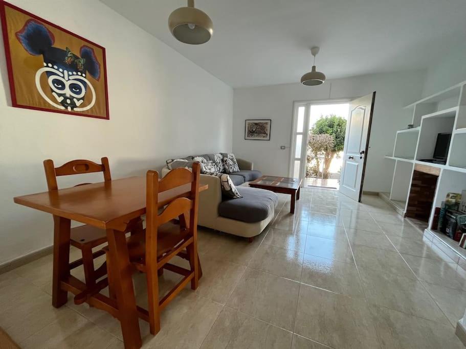 Playa Chica Apt With Terrace 100 M From The Sea Пуэрто дель Кармен Экстерьер фото