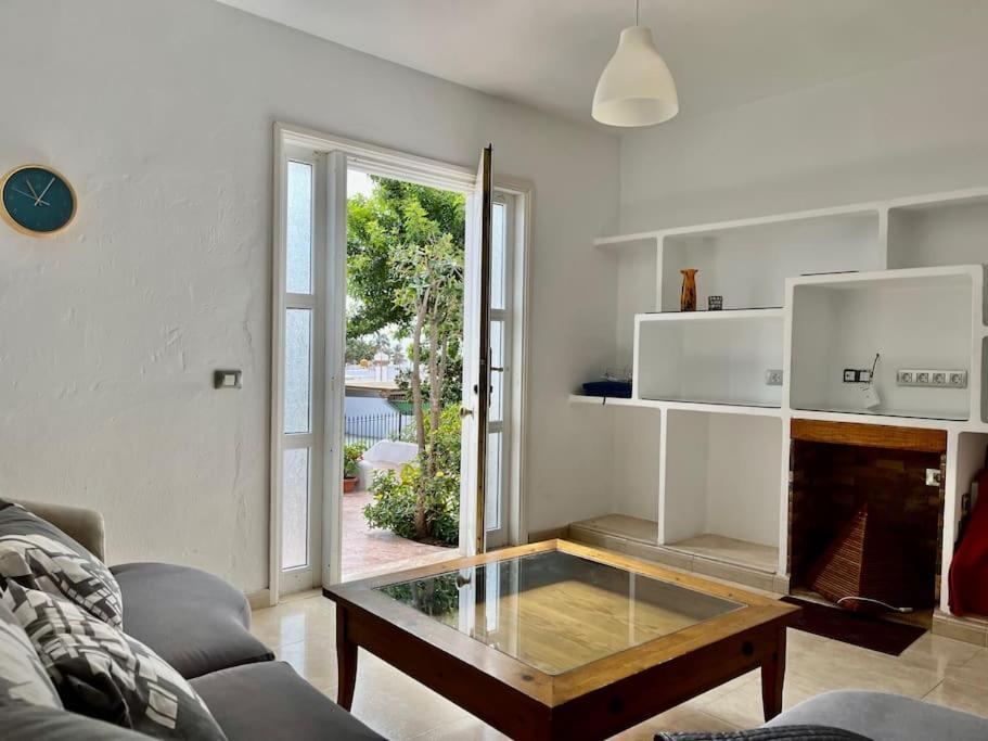 Playa Chica Apt With Terrace 100 M From The Sea Пуэрто дель Кармен Экстерьер фото