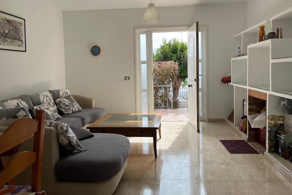 Playa Chica Apt With Terrace 100 M From The Sea Пуэрто дель Кармен Экстерьер фото